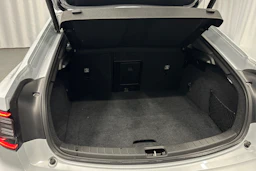 harmaa Polestar 2 2024 kuva 37.