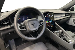 musta Polestar 2 2024 kuva 6.