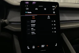 musta Polestar 2 2024 kuva 26.