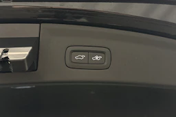 musta Polestar 2 2024 kuva 38.