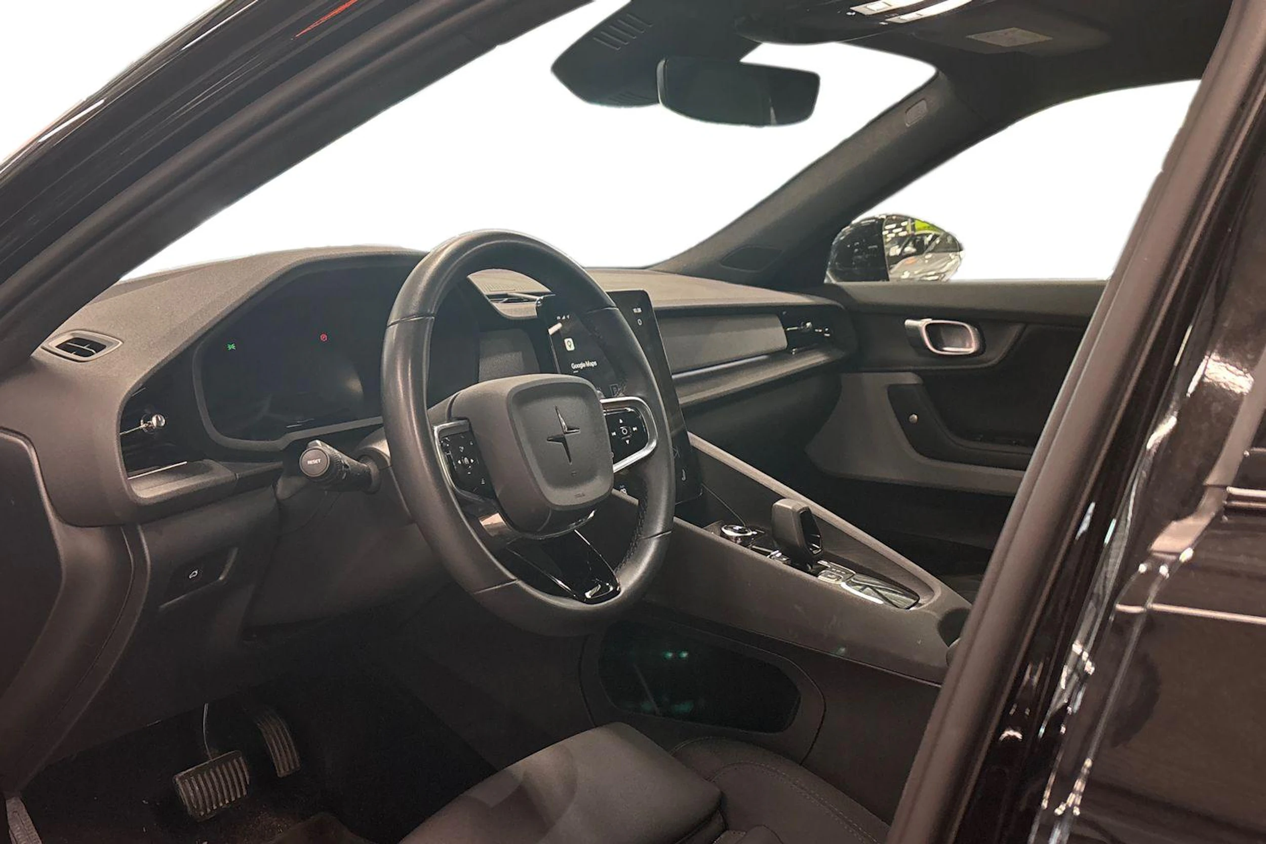 musta Polestar 2 2024 kuva 3.