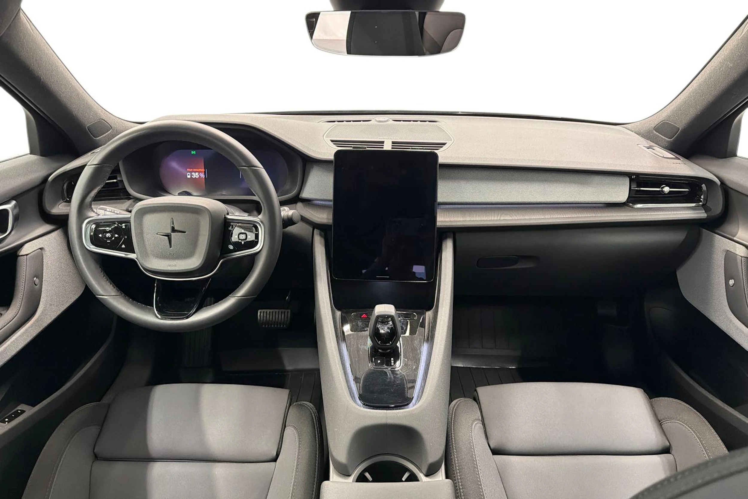 musta Polestar 2 2024 kuva 7.