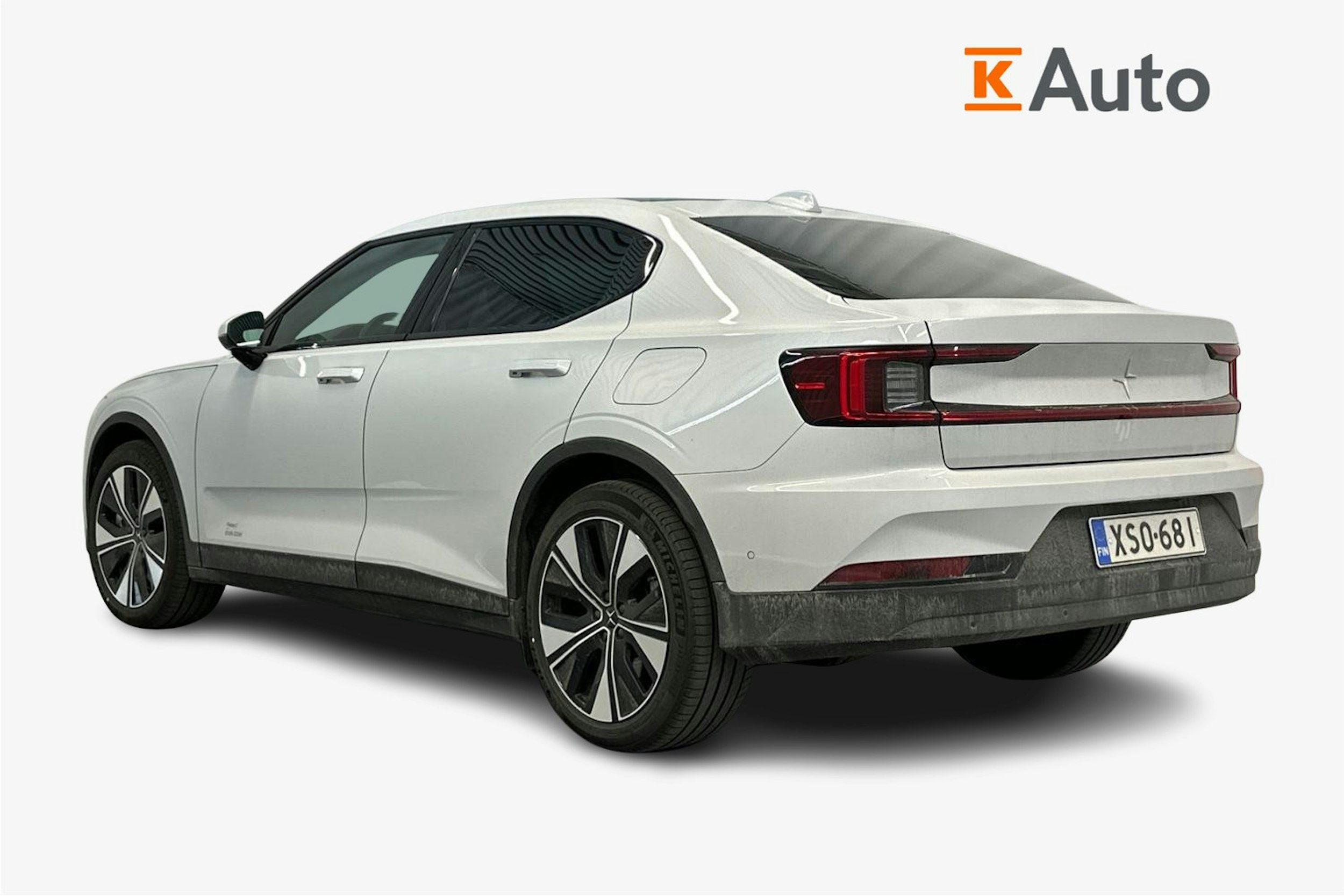 harmaa Polestar 2 2024 kuva 2.