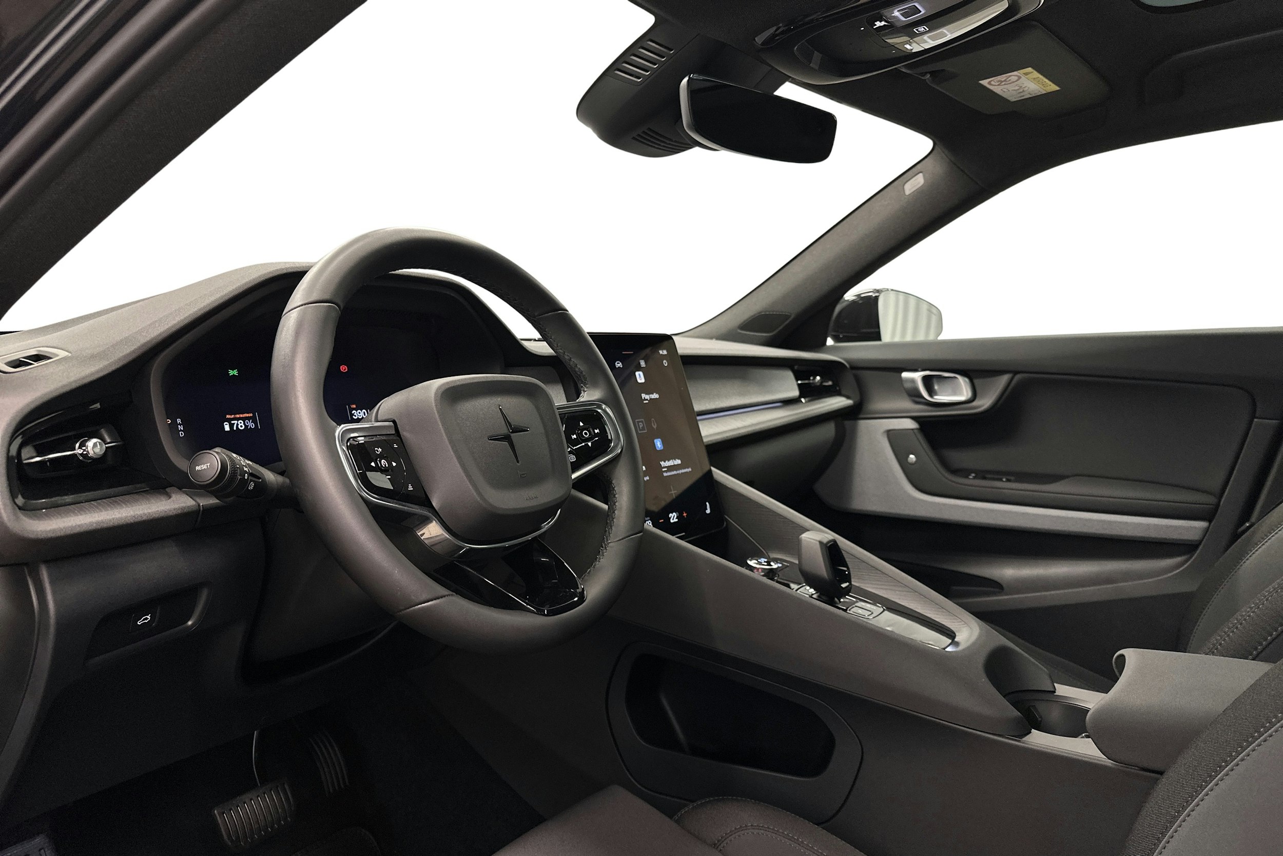 musta Polestar 2 2024 kuva 7.