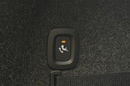 musta Polestar 2 2024 kuva 16.
