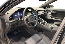 musta Polestar 2 2024 kuva 8.
