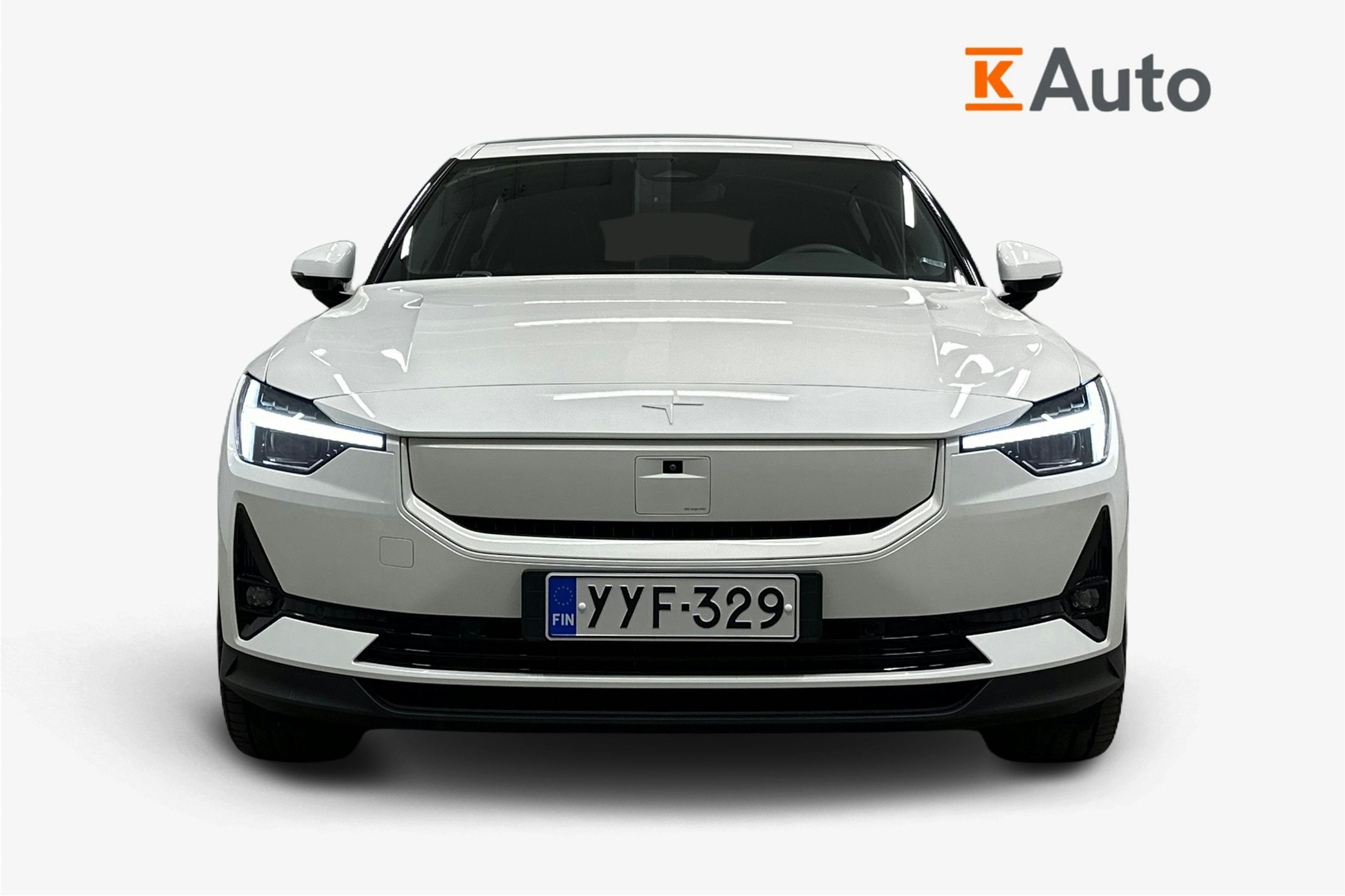 valkoinen Polestar 2 2024 kuva 4.
