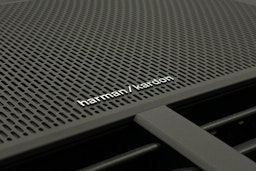 valkoinen Polestar 2 2024 kuva 29.