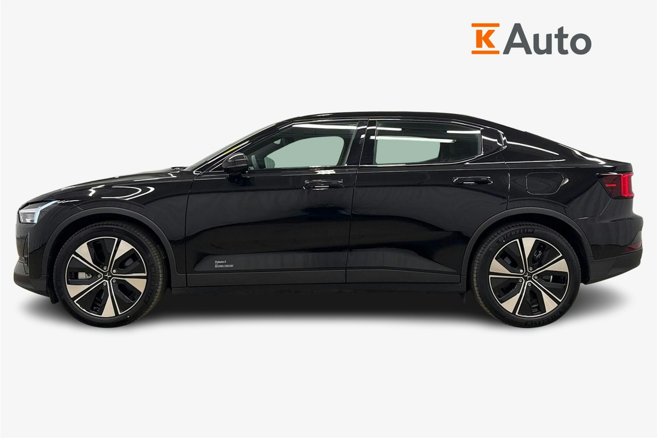 musta Polestar 2 2024 kuva 6.