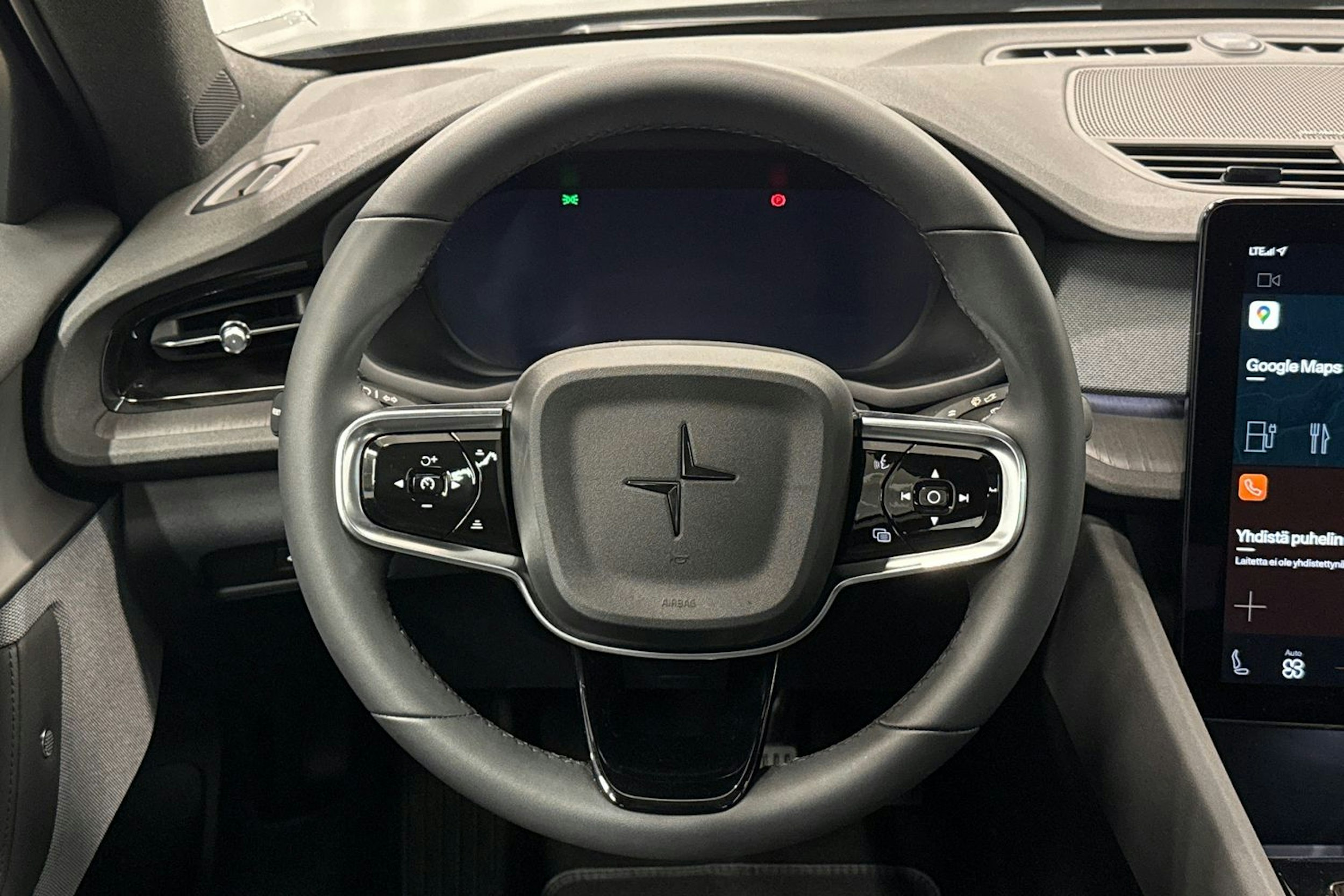 musta Polestar 2 2024 kuva 10.