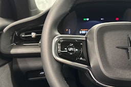 musta Polestar 2 2024 kuva 11.