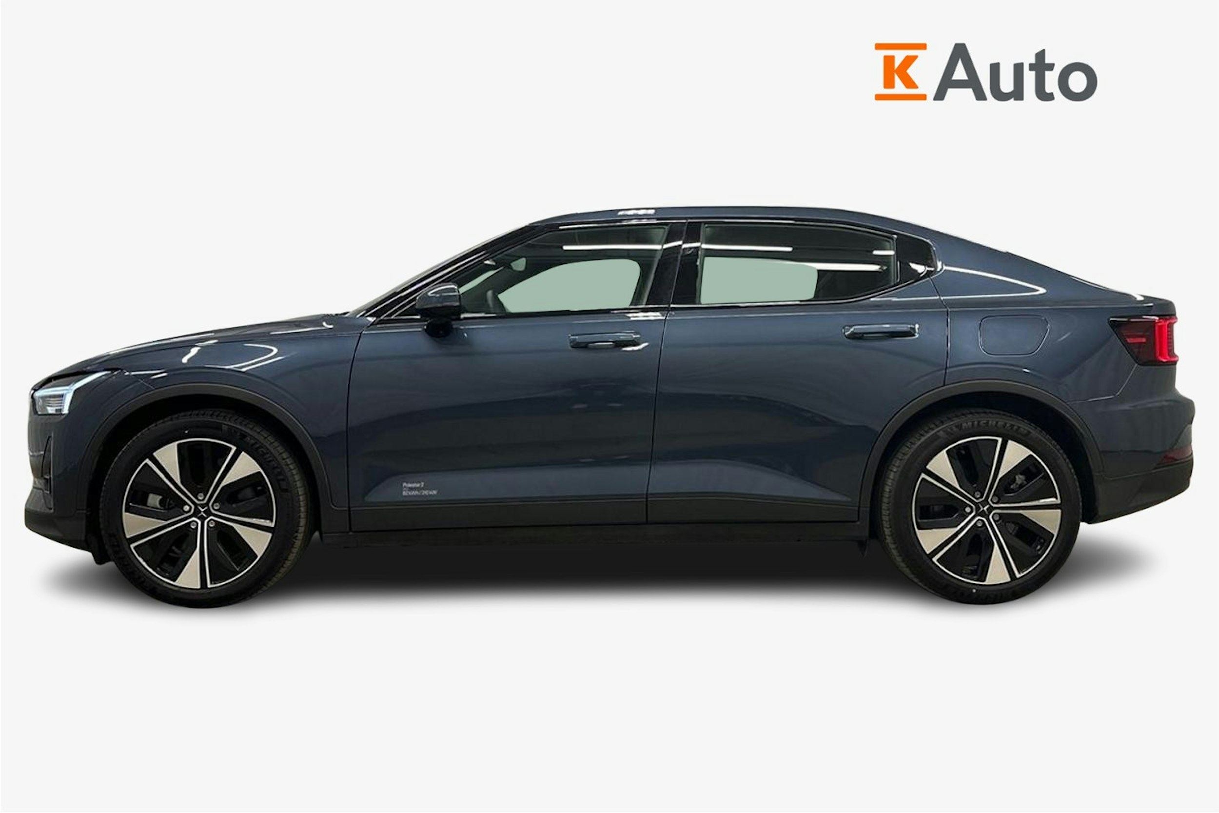 musta Polestar 2 2024 kuva 6.