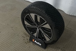 musta Polestar 2 2024 kuva 13.