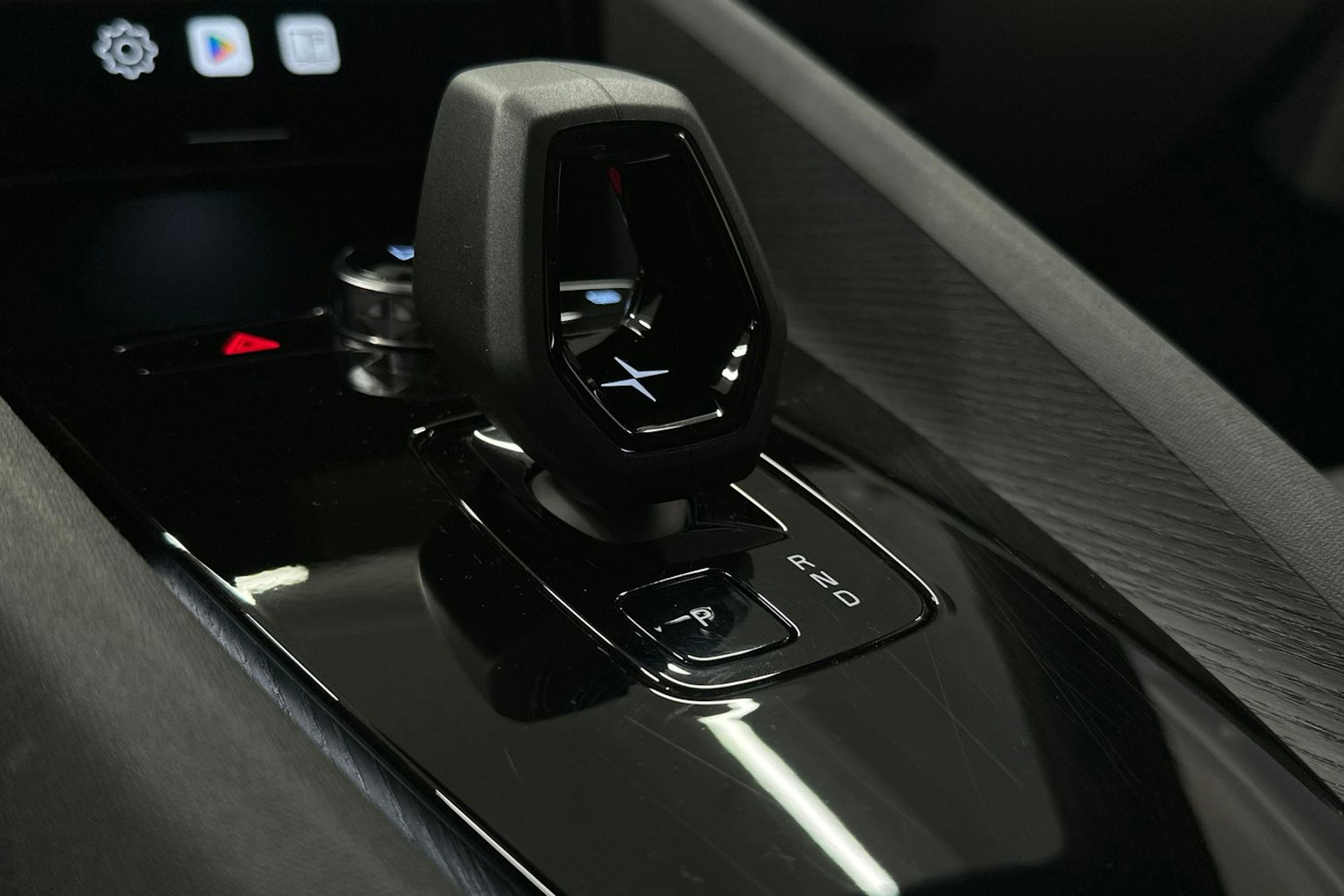 musta Polestar 2 2024 kuva 29.