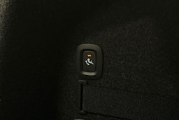 musta Polestar 2 2024 kuva 38.