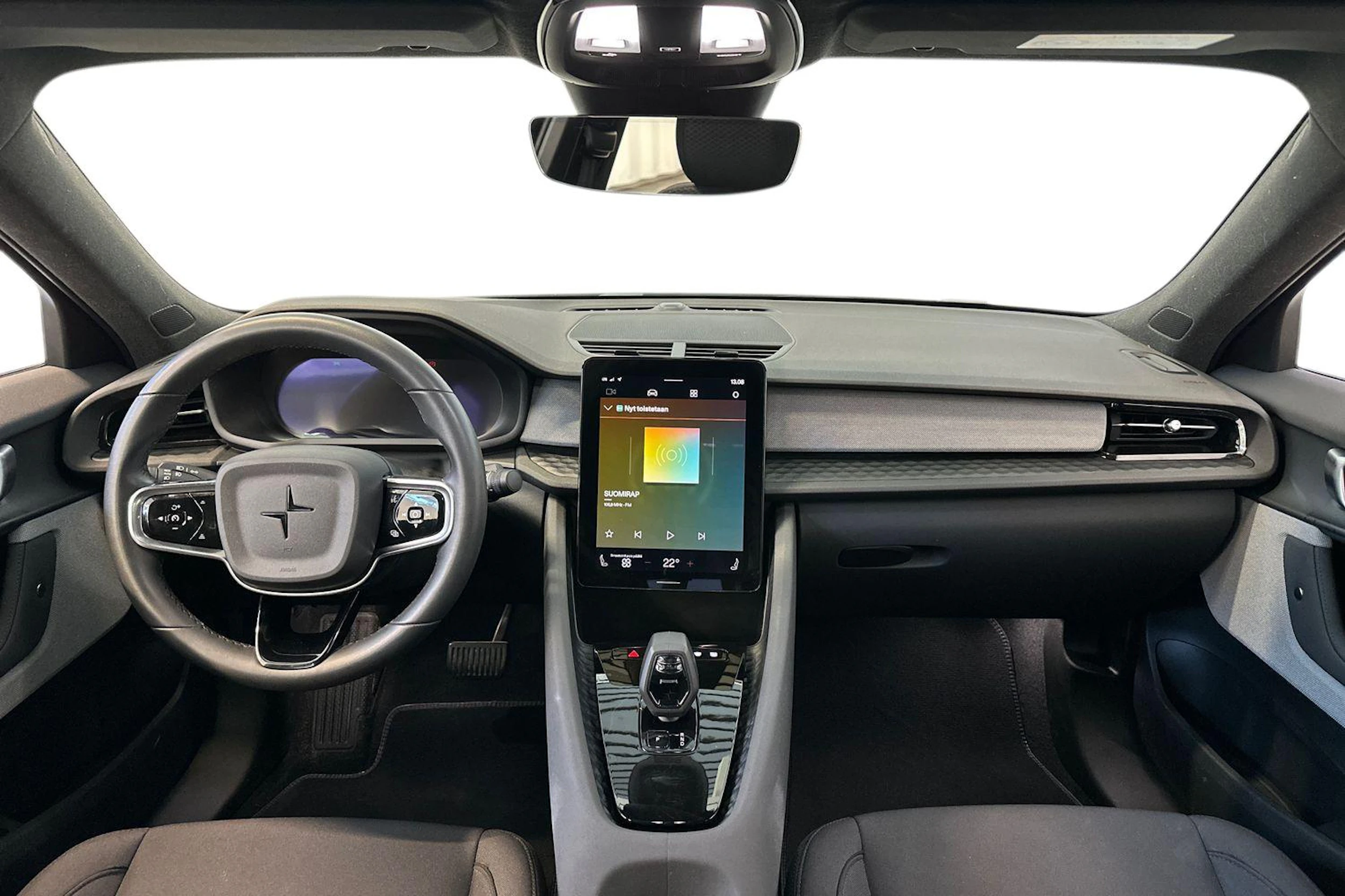 harmaa Polestar 2 2024 kuva 9.