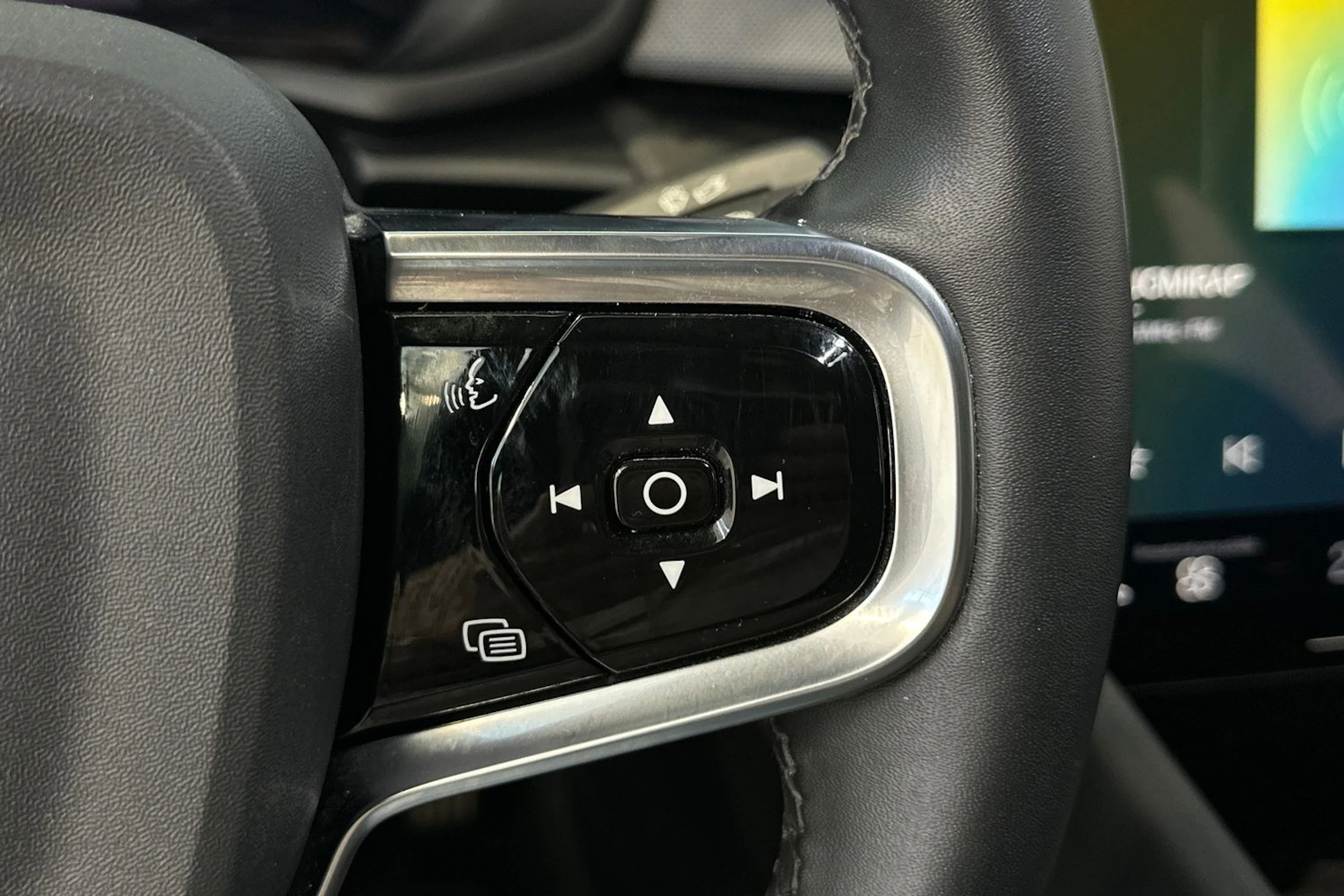 harmaa Polestar 2 2024 kuva 19.