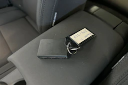 harmaa Polestar 2 2024 kuva 29.