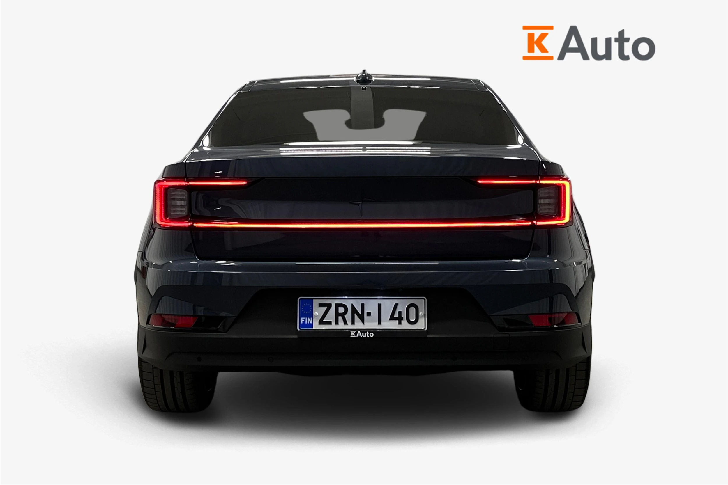 sininen Polestar 2 2024 kuva 3.