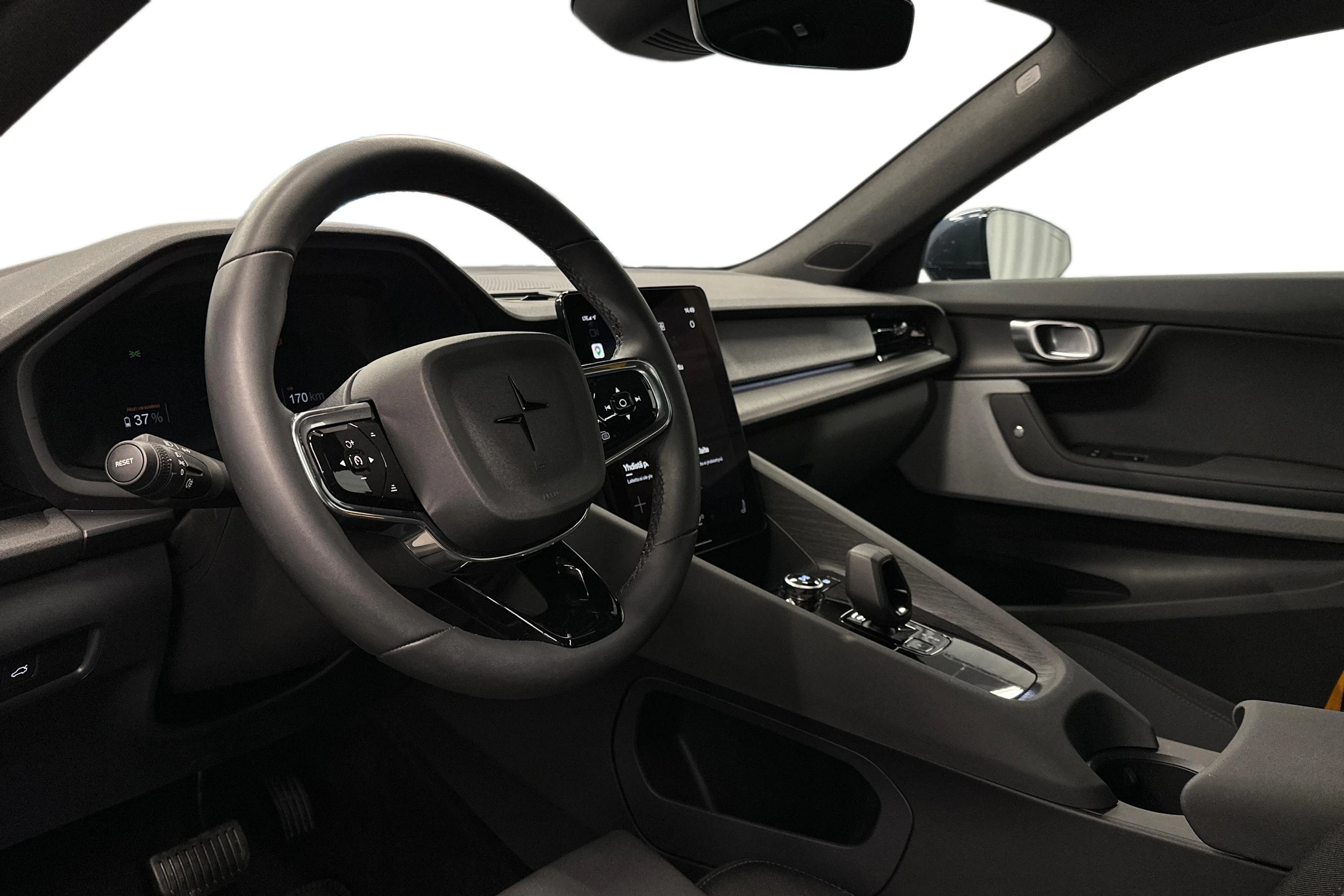 sininen Polestar 2 2024 kuva 6.