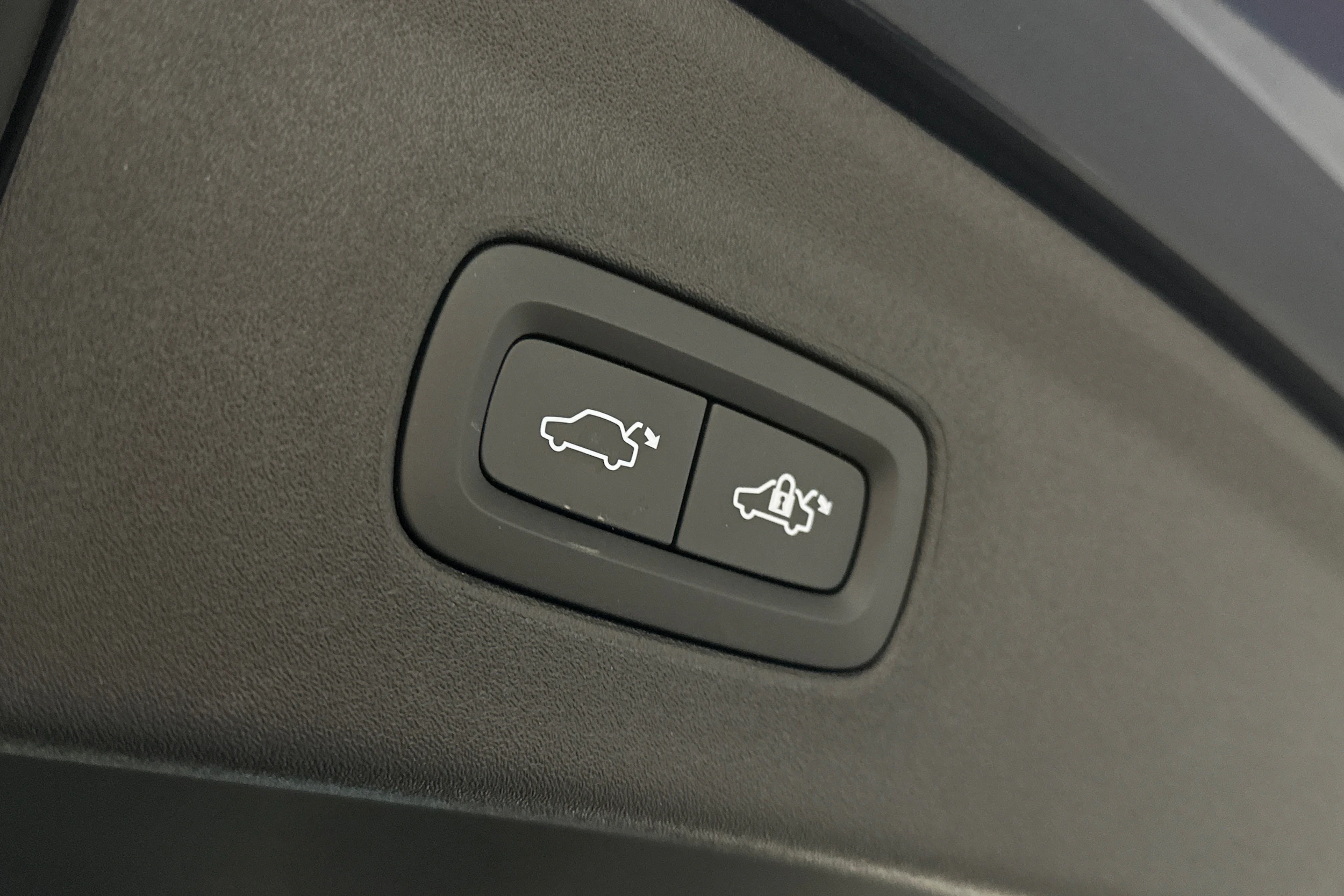 sininen Polestar 2 2024 kuva 12.