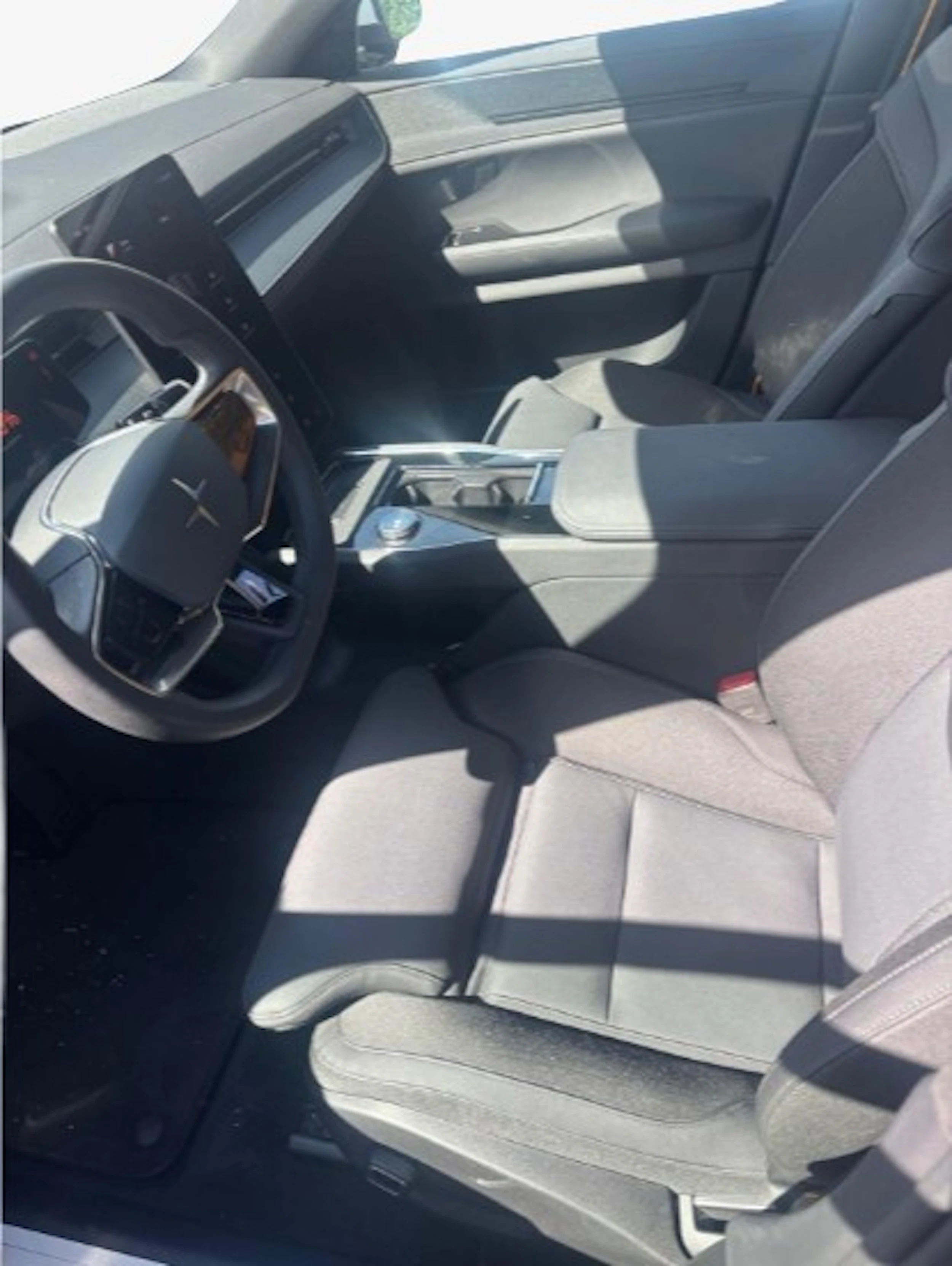harmaa Polestar 3 2025 kuva 2.