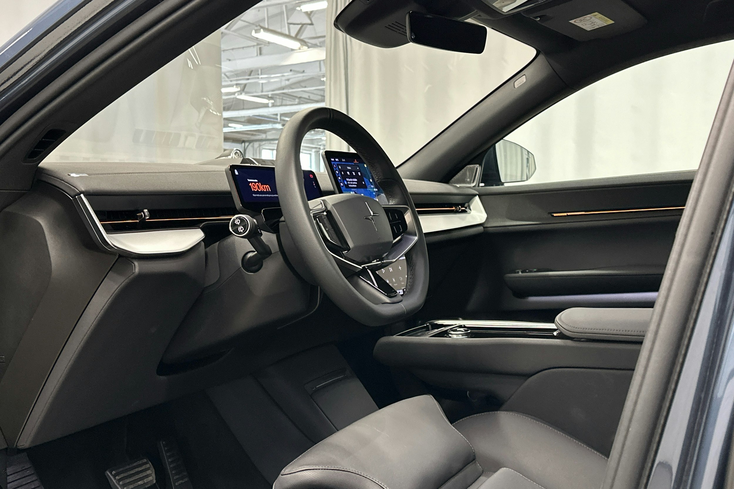 sininen Polestar 3 2025 kuva 6.