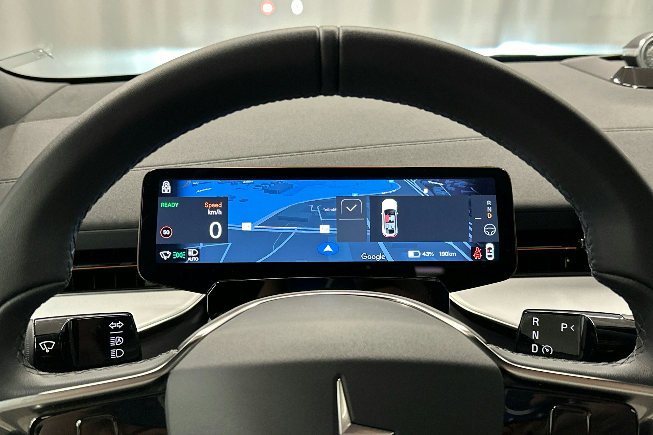 sininen Polestar 3 2025 kuva 11.