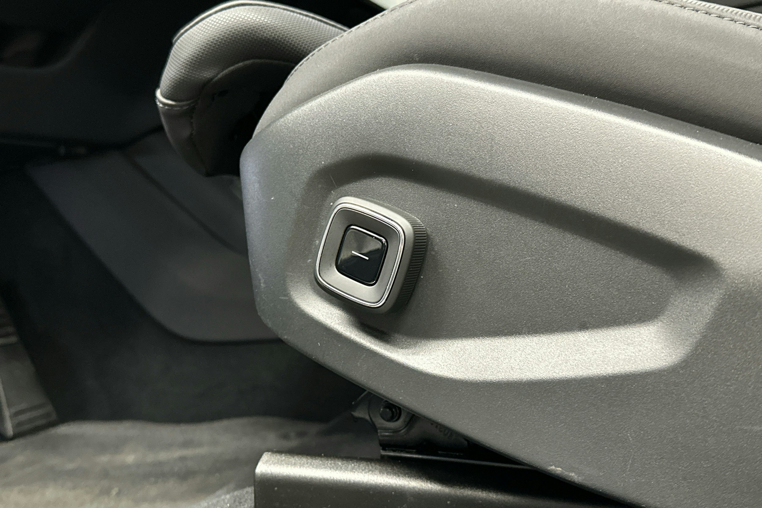 sininen Polestar 3 2025 kuva 23.