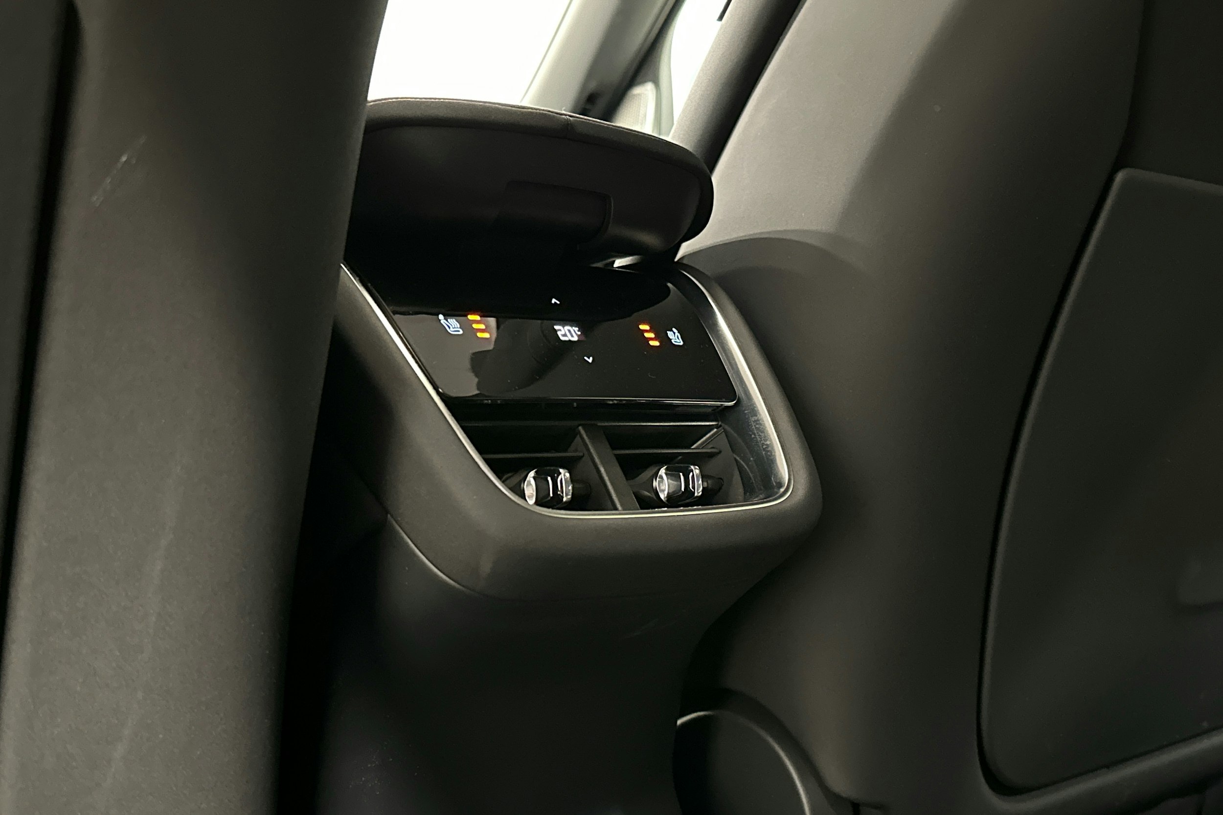 sininen Polestar 3 2025 kuva 26.