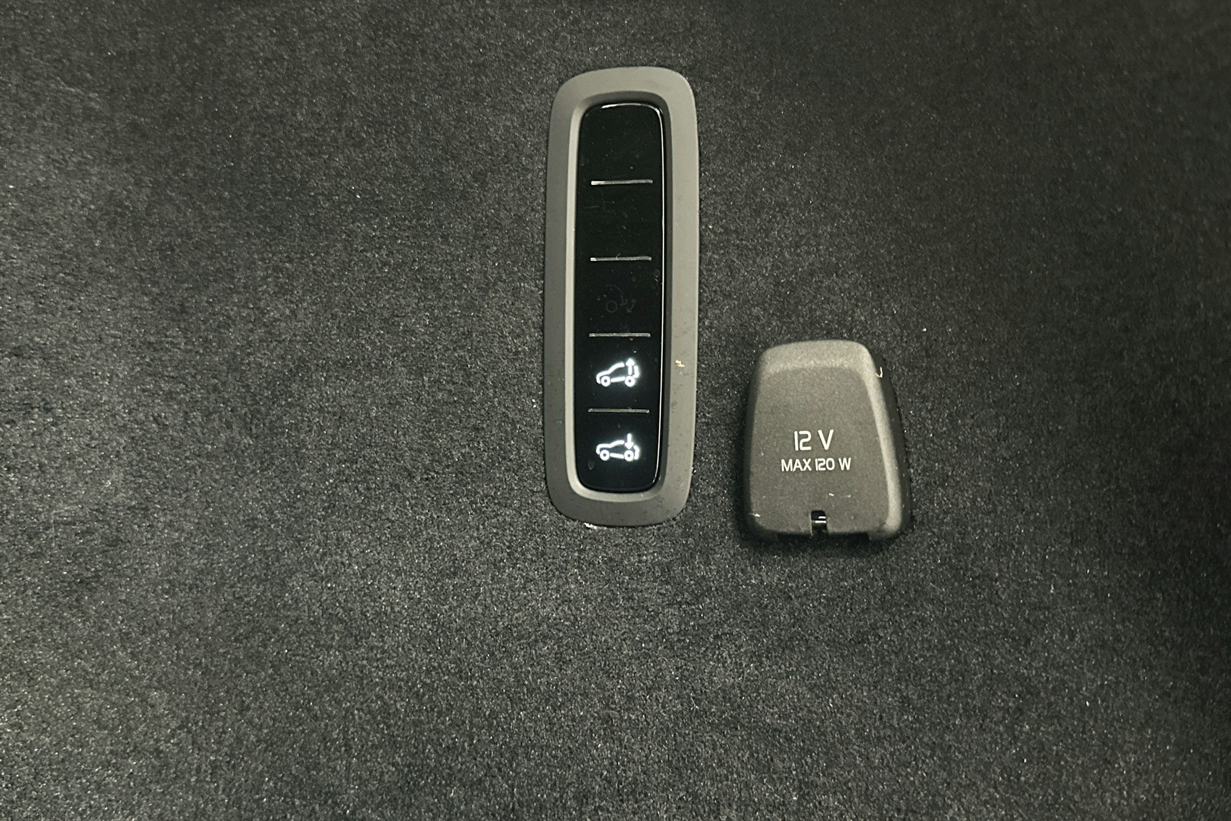 sininen Polestar 3 2025 kuva 29.