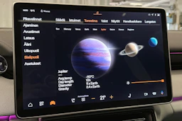 valkoinen Polestar 4 2024 kuva 31.