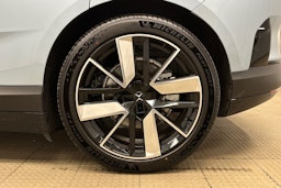 sininen Polestar 4 2024 kuva 13.