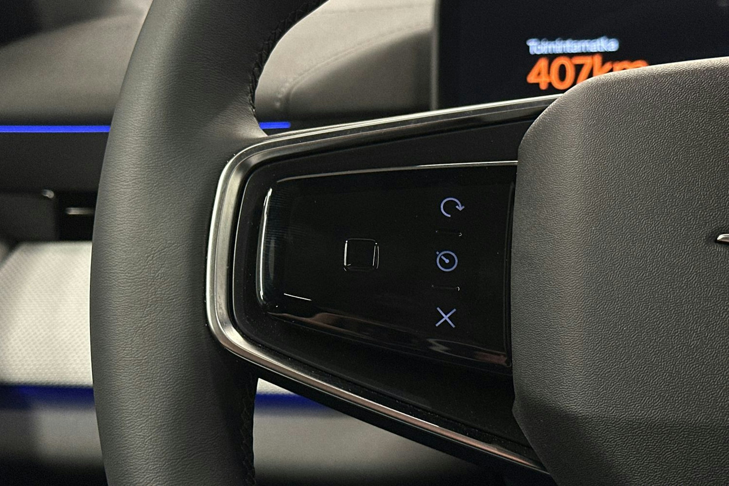 sininen Polestar 4 2024 kuva 22.