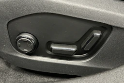 harmaa Polestar 4 2025 kuva 21.