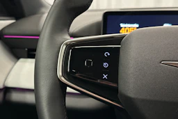 harmaa Polestar 4 2025 kuva 24.