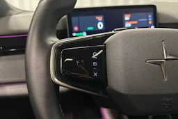 musta Polestar 4 2025 kuva 15.