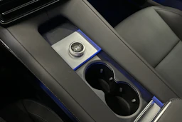 musta Polestar 4 2025 kuva 32.