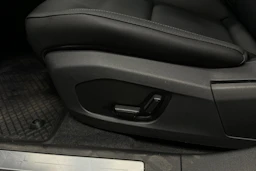 musta Polestar 4 2025 kuva 38.