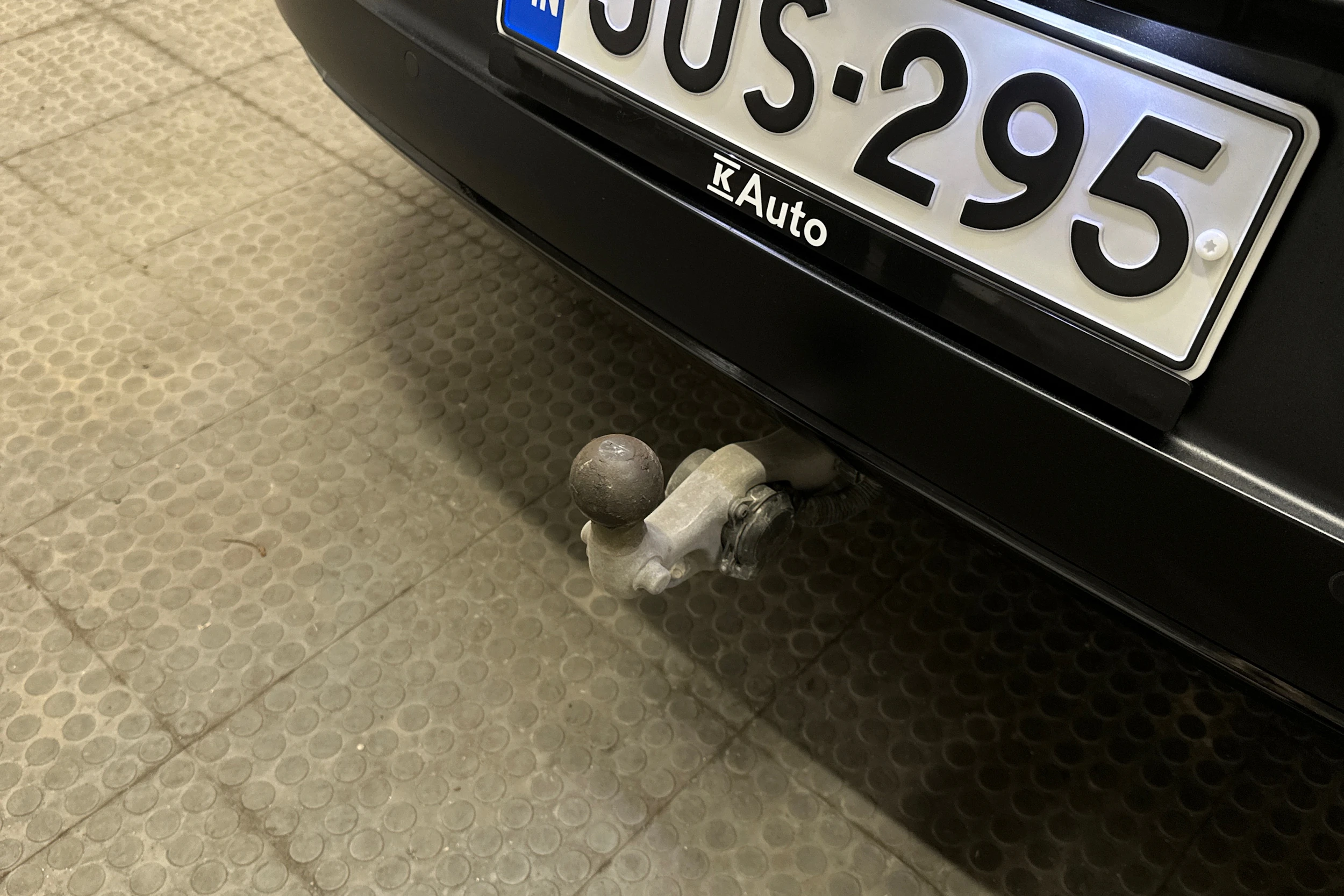 musta Polestar 4 2025 kuva 41.