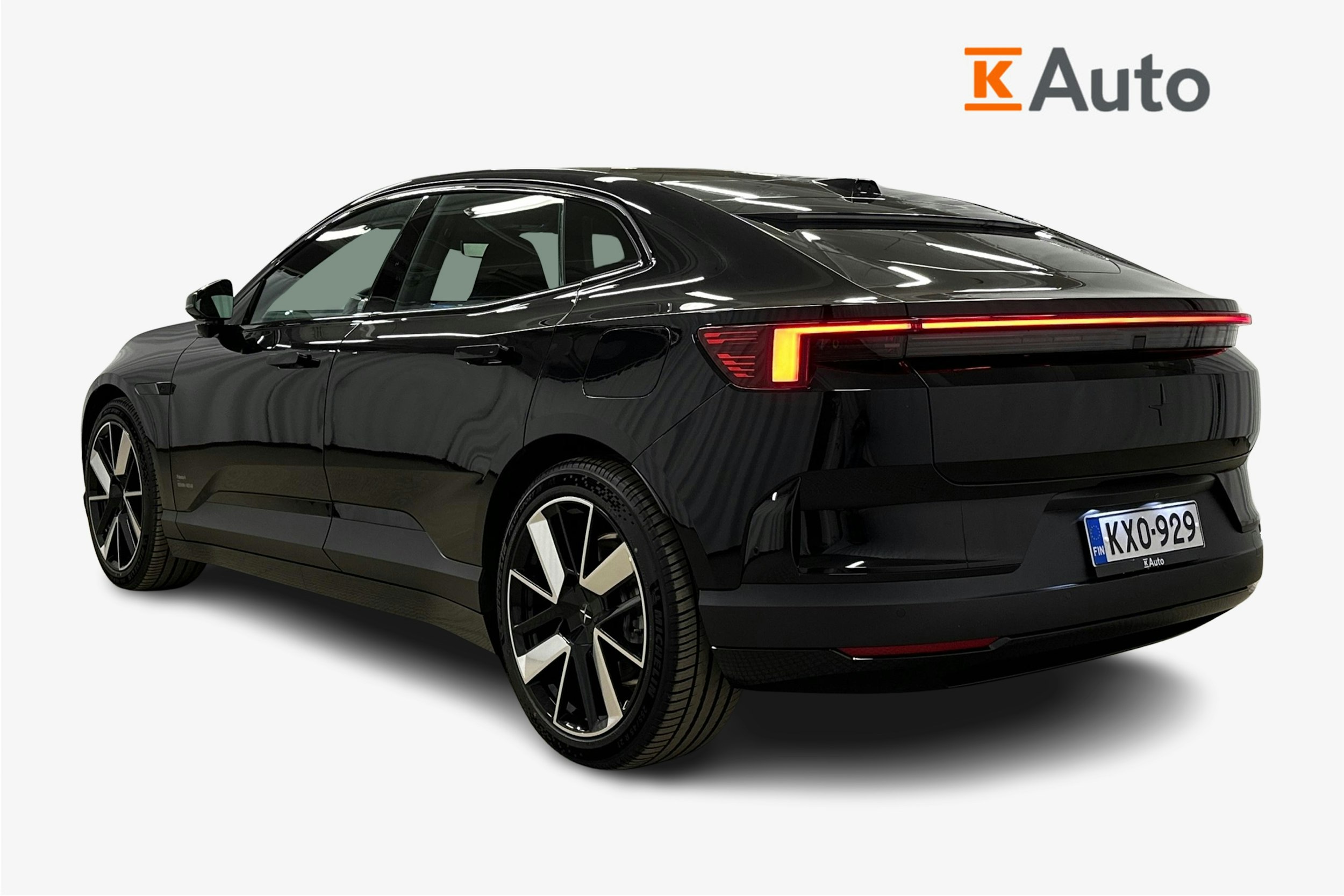 musta Polestar 4 2025 kuva 2.