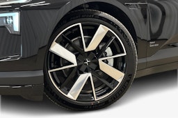 musta Polestar 4 2025 kuva 11.