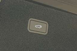 musta Polestar 4 2025 kuva 15.