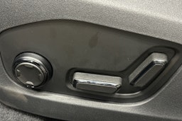 musta Polestar 4 2025 kuva 19.