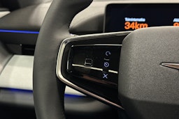 musta Polestar 4 2025 kuva 21.