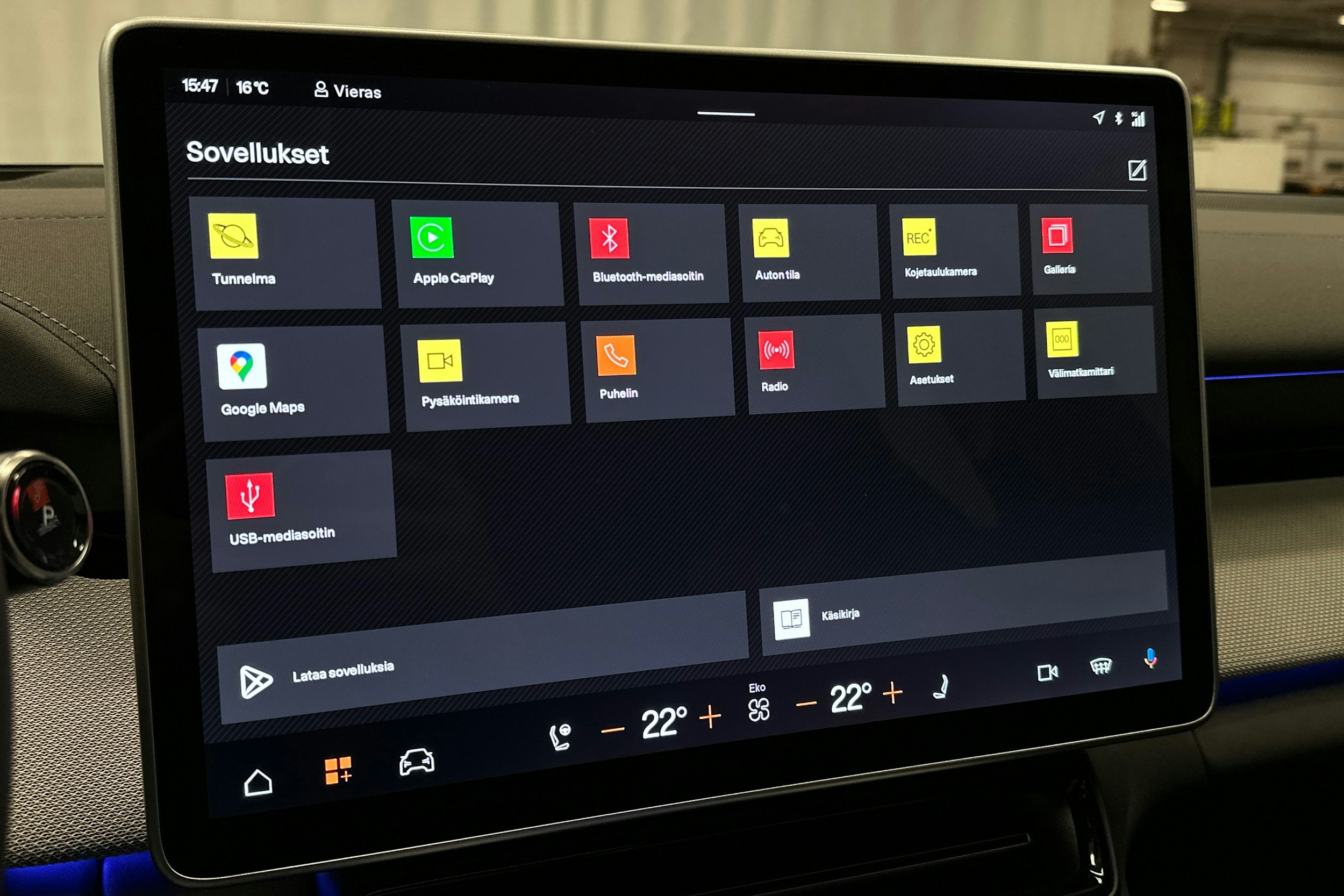 musta Polestar 4 2025 kuva 30.