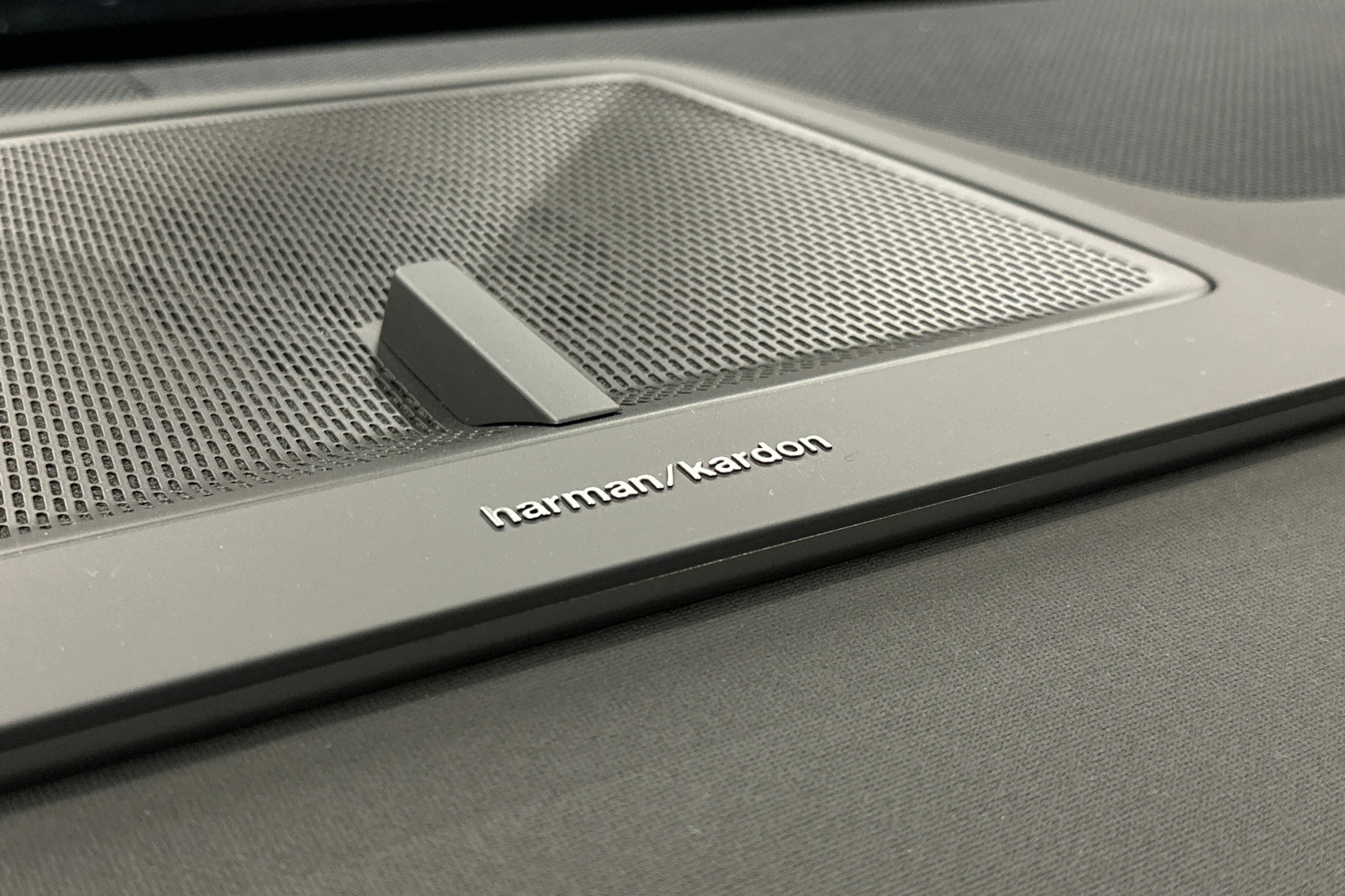 musta Polestar 4 2025 kuva 35.