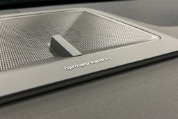 musta Polestar 4 2025 kuva 35.