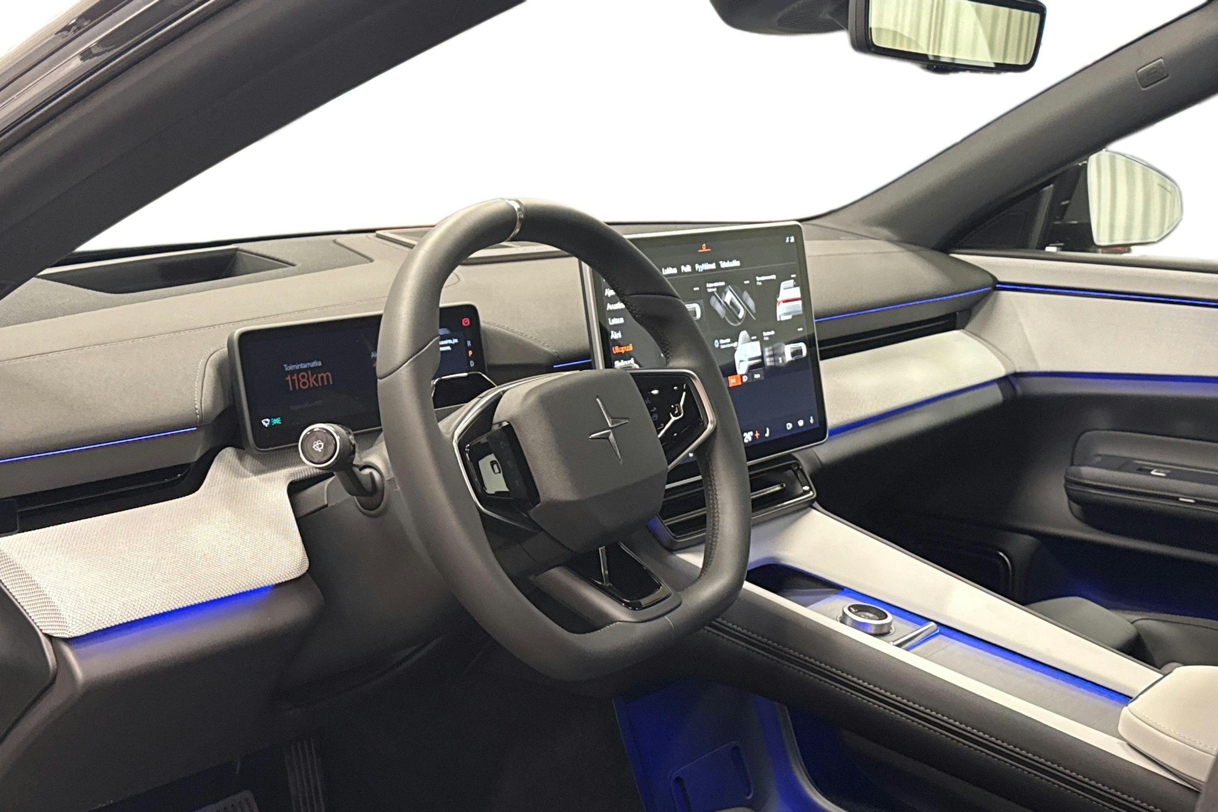 musta Polestar 4 2025 kuva 7.