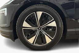 musta Polestar 4 2025 kuva 11.